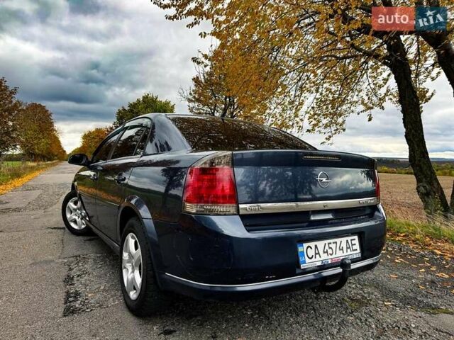 Синій Опель Вектра, об'ємом двигуна 2.2 л та пробігом 330 тис. км за 6800 $, фото 5 на Automoto.ua