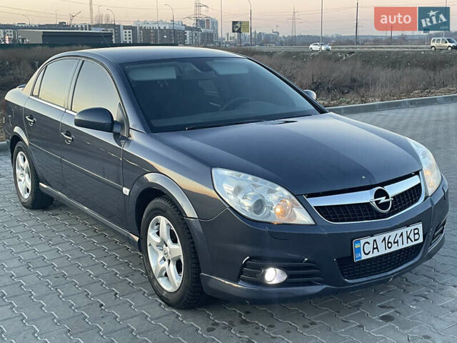 Синий Опель Вектра, объемом двигателя 2.2 л и пробегом 215 тыс. км за 5600 $, фото 1 на Automoto.ua