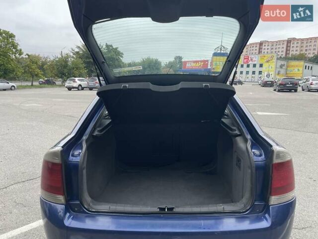 Синий Опель Вектра, объемом двигателя 1.9 л и пробегом 359 тыс. км за 4600 $, фото 6 на Automoto.ua