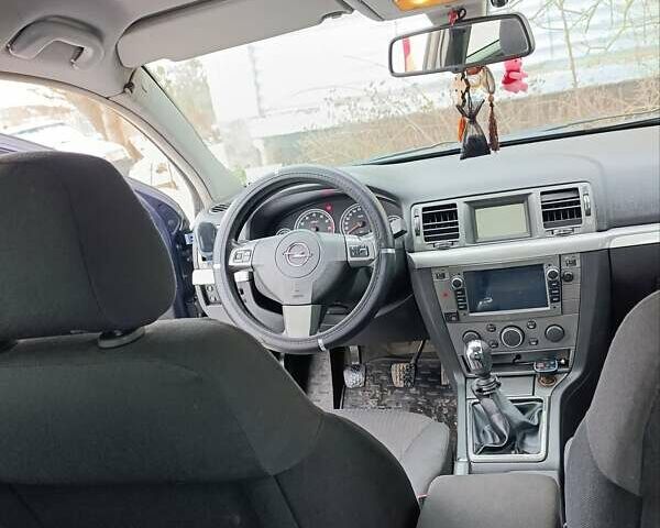 Синій Опель Вектра, об'ємом двигуна 2.2 л та пробігом 270 тис. км за 5000 $, фото 14 на Automoto.ua