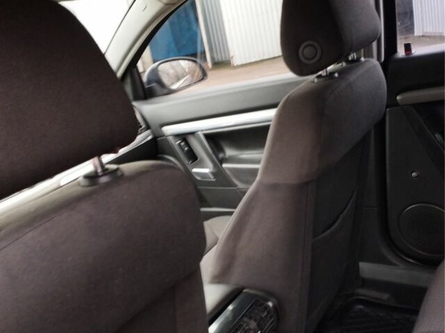 Синий Опель Вектра, объемом двигателя 1.8 л и пробегом 325 тыс. км за 3900 $, фото 6 на Automoto.ua