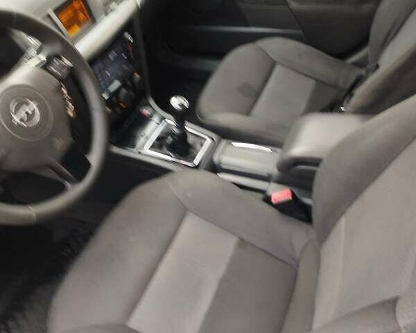 Синій Опель Вектра, об'ємом двигуна 1.8 л та пробігом 325 тис. км за 3999 $, фото 4 на Automoto.ua