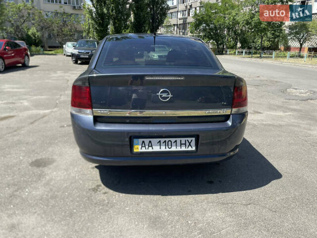 Синий Опель Вектра, объемом двигателя 2.2 л и пробегом 285 тыс. км за 5100 $, фото 5 на Automoto.ua