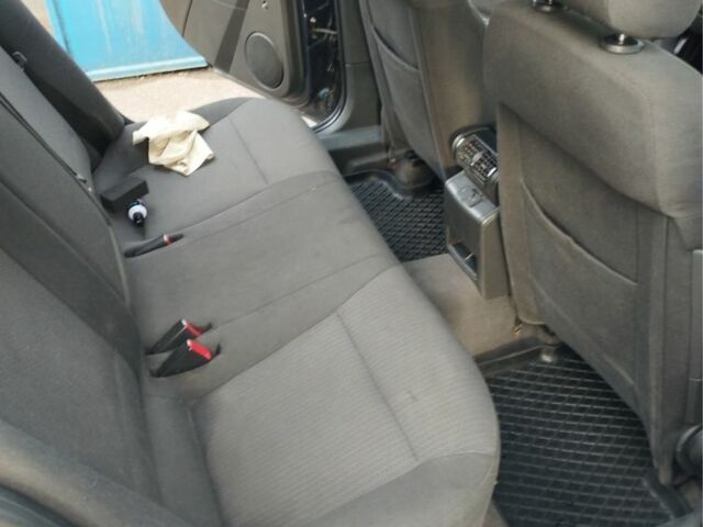 Синий Опель Вектра, объемом двигателя 1.8 л и пробегом 325 тыс. км за 3900 $, фото 21 на Automoto.ua