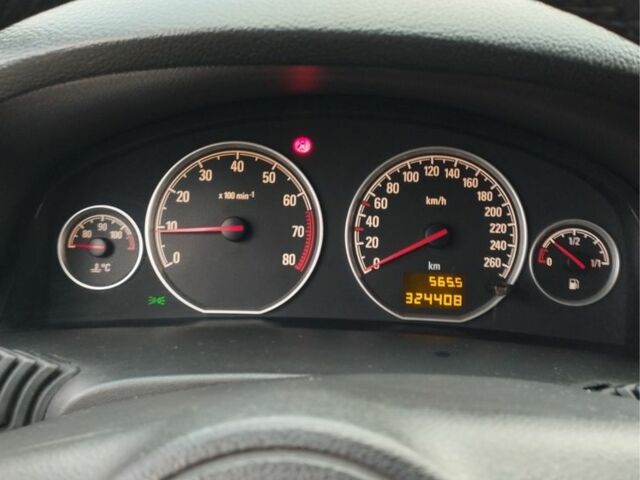 Синий Опель Вектра, объемом двигателя 1.8 л и пробегом 325 тыс. км за 3900 $, фото 22 на Automoto.ua