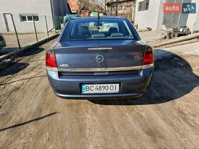 Синий Опель Вектра, объемом двигателя 1.8 л и пробегом 247 тыс. км за 3999 $, фото 1 на Automoto.ua