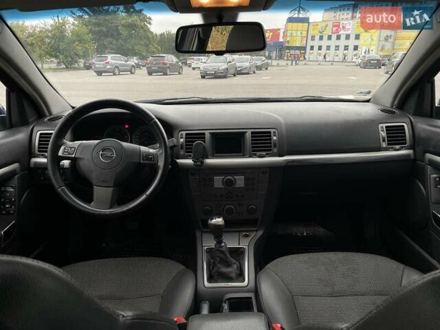 Синий Опель Вектра, объемом двигателя 1.9 л и пробегом 359 тыс. км за 4600 $, фото 11 на Automoto.ua