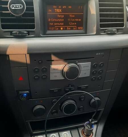 Синий Опель Вектра, объемом двигателя 2.2 л и пробегом 335 тыс. км за 4500 $, фото 3 на Automoto.ua