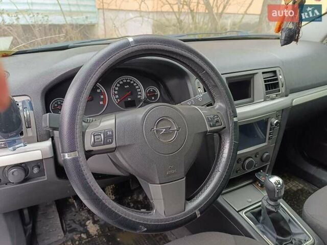 Синий Опель Вектра, объемом двигателя 2.2 л и пробегом 280 тыс. км за 5000 $, фото 3 на Automoto.ua