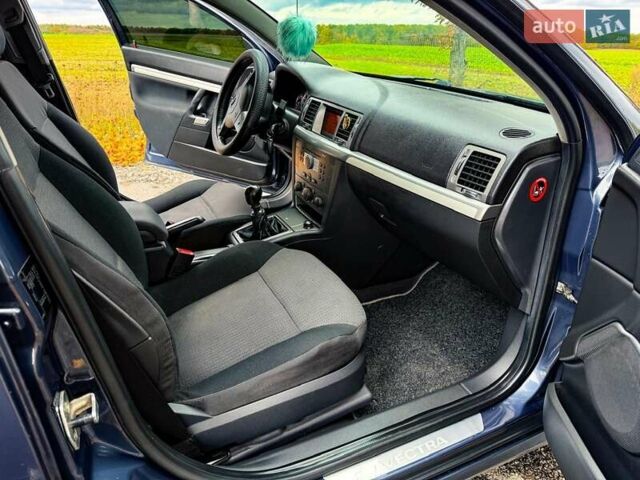 Синій Опель Вектра, об'ємом двигуна 2.2 л та пробігом 330 тис. км за 6800 $, фото 11 на Automoto.ua