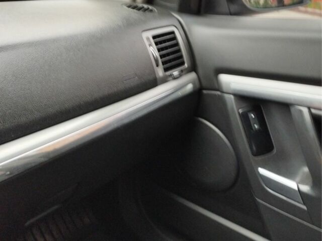 Синий Опель Вектра, объемом двигателя 1.8 л и пробегом 325 тыс. км за 3900 $, фото 5 на Automoto.ua