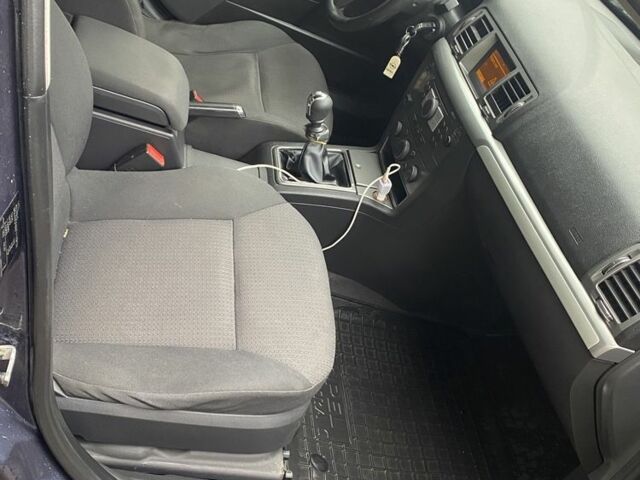 Синій Опель Вектра, об'ємом двигуна 2.2 л та пробігом 306 тис. км за 4300 $, фото 6 на Automoto.ua