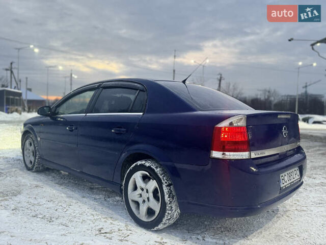 Синий Опель Вектра, объемом двигателя 1.9 л и пробегом 295 тыс. км за 3550 $, фото 3 на Automoto.ua