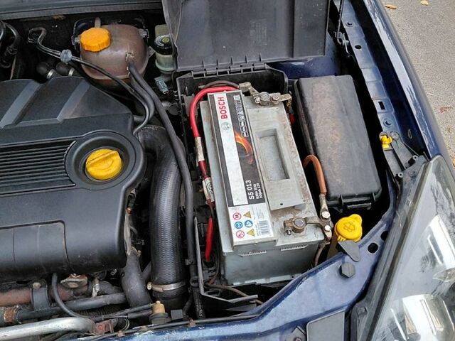 Синий Опель Вектра, объемом двигателя 1.9 л и пробегом 330 тыс. км за 5500 $, фото 6 на Automoto.ua