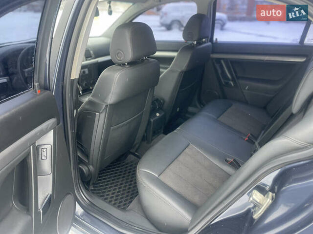 Синий Опель Вектра, объемом двигателя 2.2 л и пробегом 186 тыс. км за 5300 $, фото 11 на Automoto.ua