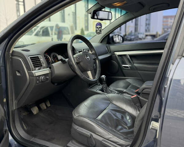 Синий Опель Вектра, объемом двигателя 2.2 л и пробегом 187 тыс. км за 6999 $, фото 12 на Automoto.ua