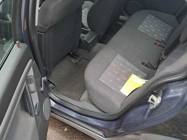 Синій Опель Вектра, об'ємом двигуна 0 л та пробігом 360 тис. км за 2450 $, фото 6 на Automoto.ua