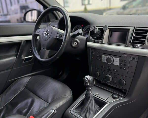 Синий Опель Вектра, объемом двигателя 2.2 л и пробегом 187 тыс. км за 6999 $, фото 24 на Automoto.ua