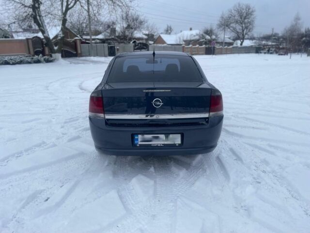 Синий Опель Вектра, объемом двигателя 2.2 л и пробегом 185 тыс. км за 5300 $, фото 4 на Automoto.ua