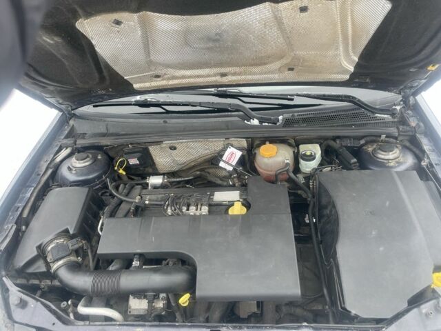 Синий Опель Вектра, объемом двигателя 2.2 л и пробегом 185 тыс. км за 5300 $, фото 16 на Automoto.ua