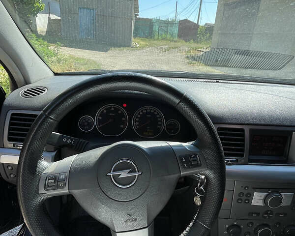 Синий Опель Вектра, объемом двигателя 1.91 л и пробегом 306 тыс. км за 6000 $, фото 10 на Automoto.ua