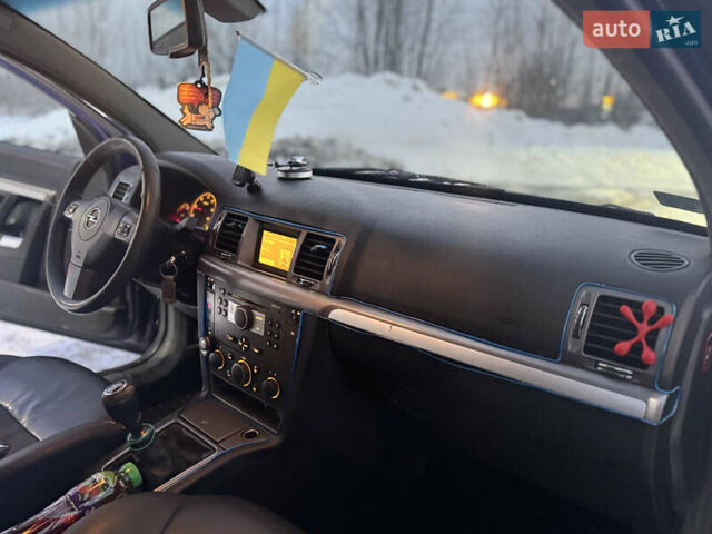 Синий Опель Вектра, объемом двигателя 1.9 л и пробегом 295 тыс. км за 3550 $, фото 16 на Automoto.ua