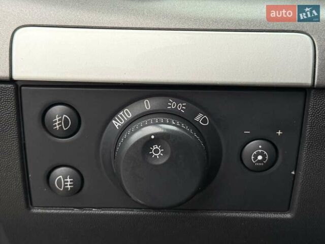 Синій Опель Вектра, об'ємом двигуна 2.2 л та пробігом 110 тис. км за 6500 $, фото 28 на Automoto.ua