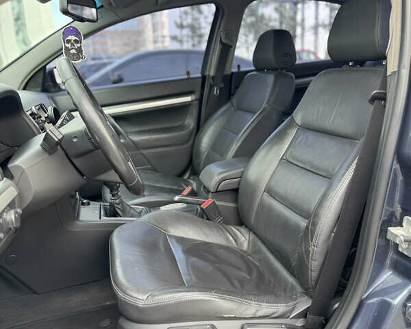 Синий Опель Вектра, объемом двигателя 2.2 л и пробегом 187 тыс. км за 6999 $, фото 13 на Automoto.ua