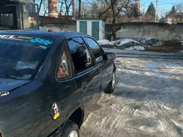 Синий Опель Вектра, объемом двигателя 1.6 л и пробегом 2 тыс. км за 1806 $, фото 1 на Automoto.ua