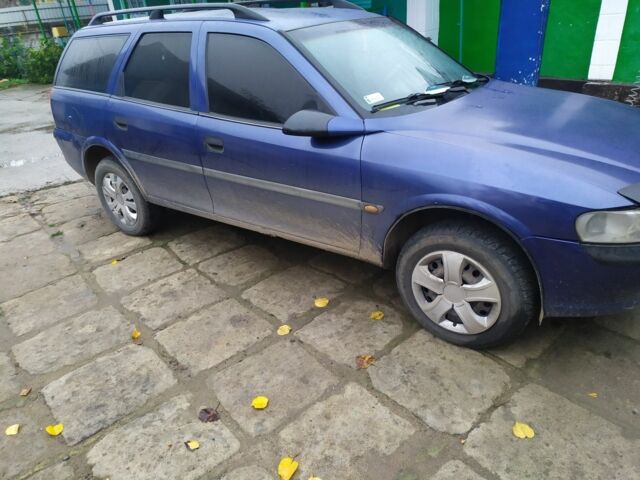 Синий Опель Вектра, объемом двигателя 2 л и пробегом 300 тыс. км за 2000 $, фото 2 на Automoto.ua