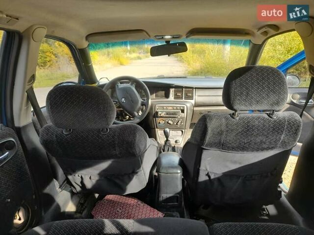 Синий Опель Вектра, объемом двигателя 1.8 л и пробегом 111 тыс. км за 1500 $, фото 1 на Automoto.ua