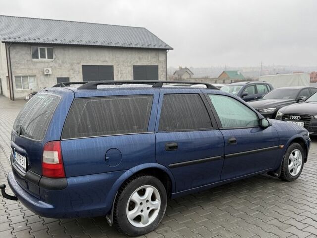 Синий Опель Вектра, объемом двигателя 1.6 л и пробегом 240 тыс. км за 1999 $, фото 1 на Automoto.ua