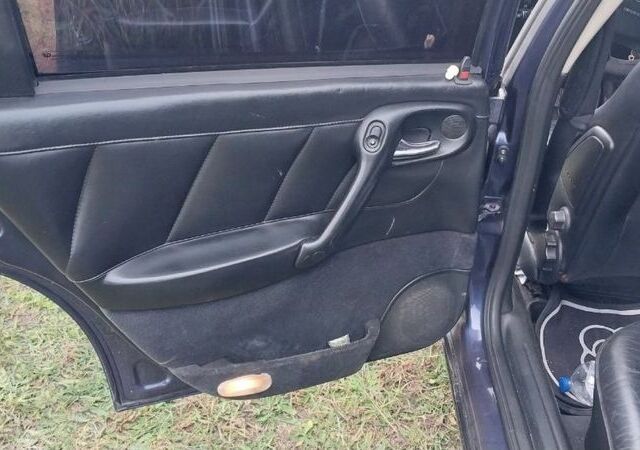 Синий Опель Вектра, объемом двигателя 2 л и пробегом 330 тыс. км за 2500 $, фото 4 на Automoto.ua