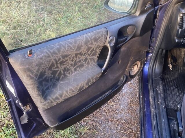 Синий Опель Вектра, объемом двигателя 1.8 л и пробегом 300 тыс. км за 1100 $, фото 7 на Automoto.ua