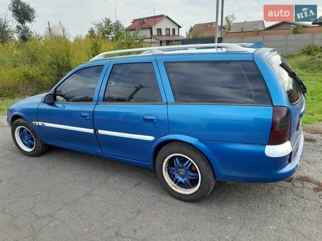 Синий Опель Вектра, объемом двигателя 1.8 л и пробегом 111 тыс. км за 1500 $, фото 5 на Automoto.ua