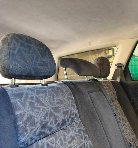 Синій Опель Вектра, об'ємом двигуна 1.8 л та пробігом 323 тис. км за 2500 $, фото 19 на Automoto.ua