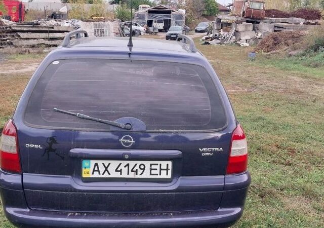Синий Опель Вектра, объемом двигателя 2 л и пробегом 330 тыс. км за 2500 $, фото 3 на Automoto.ua