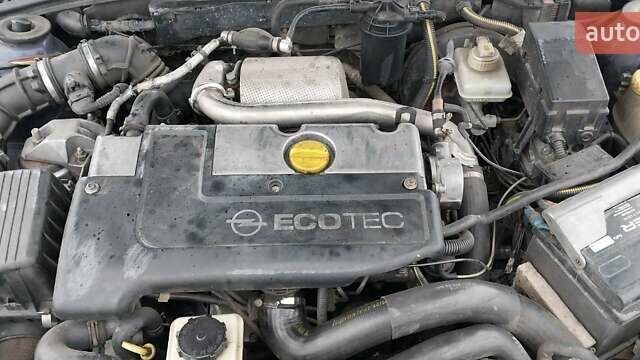 Синий Опель Вектра, объемом двигателя 2 л и пробегом 320 тыс. км за 2500 $, фото 5 на Automoto.ua