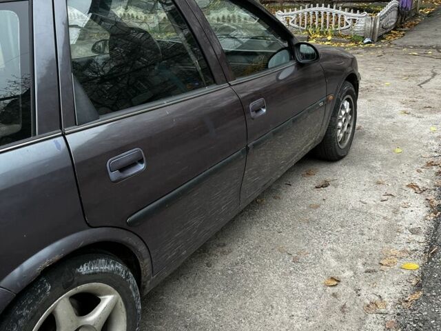 Синий Опель Вектра, объемом двигателя 1.8 л и пробегом 3 тыс. км за 1400 $, фото 3 на Automoto.ua