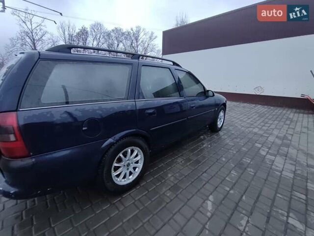 Синий Опель Вектра, объемом двигателя 1.6 л и пробегом 333 тыс. км за 1850 $, фото 5 на Automoto.ua