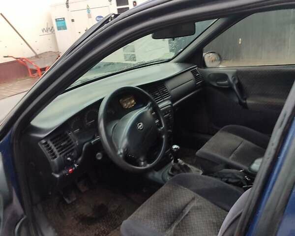 Синий Опель Вектра, объемом двигателя 1.6 л и пробегом 333 тыс. км за 1850 $, фото 7 на Automoto.ua