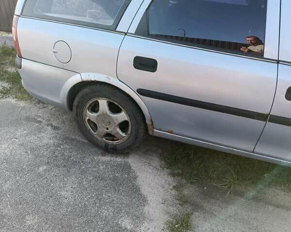 Синий Опель Вектра, объемом двигателя 1.8 л и пробегом 305 тыс. км за 1500 $, фото 3 на Automoto.ua