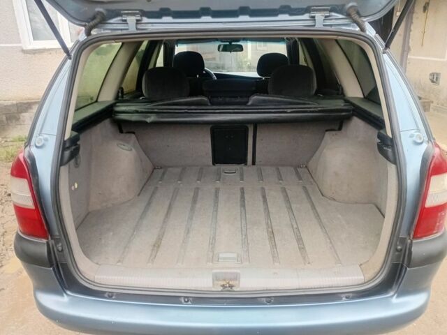 Синій Опель Вектра, об'ємом двигуна 2 л та пробігом 320 тис. км за 2300 $, фото 7 на Automoto.ua