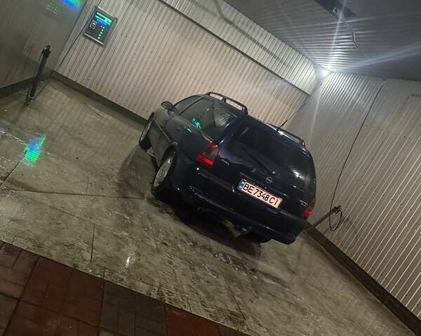 Синий Опель Вектра, объемом двигателя 1.8 л и пробегом 510 тыс. км за 3000 $, фото 2 на Automoto.ua