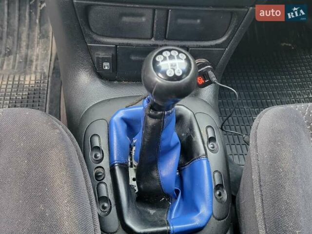 Синій Опель Вектра, об'ємом двигуна 1.8 л та пробігом 350 тис. км за 2299 $, фото 13 на Automoto.ua