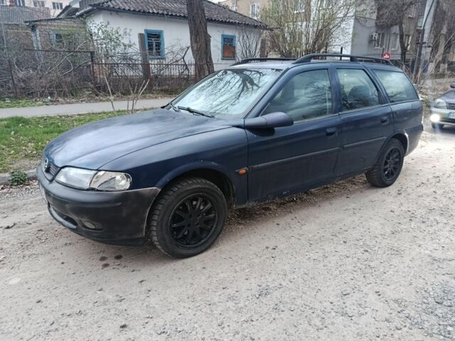 Синій Опель Вектра, об'ємом двигуна 1.6 л та пробігом 333 тис. км за 1565 $, фото 1 на Automoto.ua