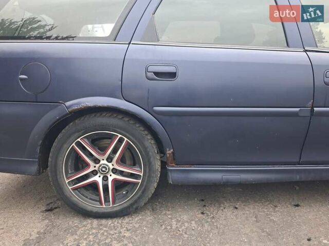 Синій Опель Вектра, об'ємом двигуна 2 л та пробігом 400 тис. км за 2300 $, фото 9 на Automoto.ua