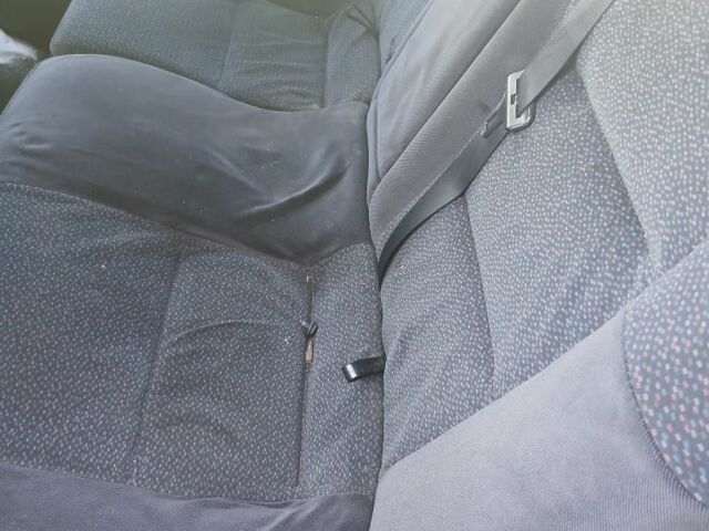 Синій Опель Вектра, об'ємом двигуна 2 л та пробігом 400 тис. км за 800 $, фото 7 на Automoto.ua