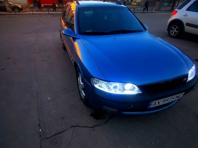 Синий Опель Вектра, объемом двигателя 1.8 л и пробегом 410 тыс. км за 2850 $, фото 10 на Automoto.ua