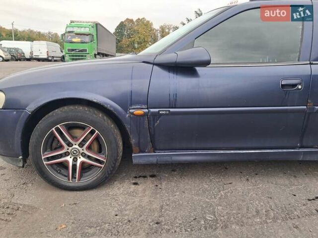 Синій Опель Вектра, об'ємом двигуна 2 л та пробігом 400 тис. км за 2300 $, фото 19 на Automoto.ua